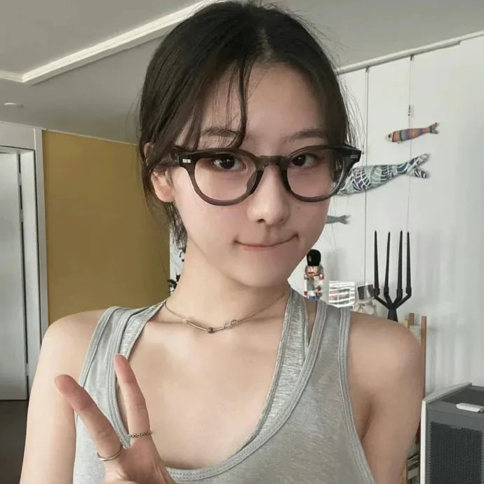 美女来了